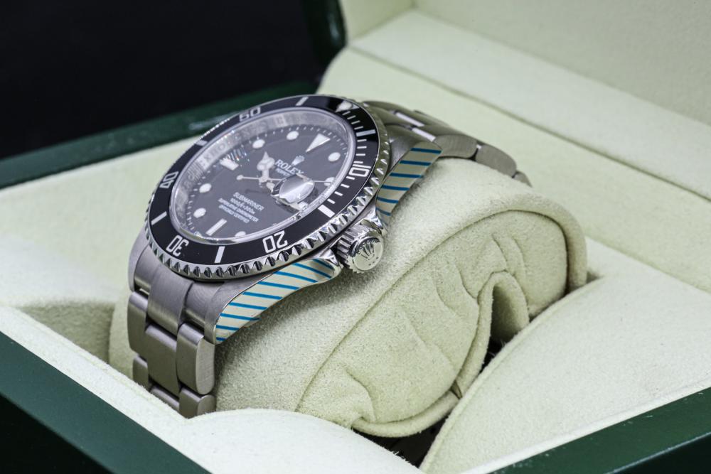 Rolex Submariner Pre Ceramic16610