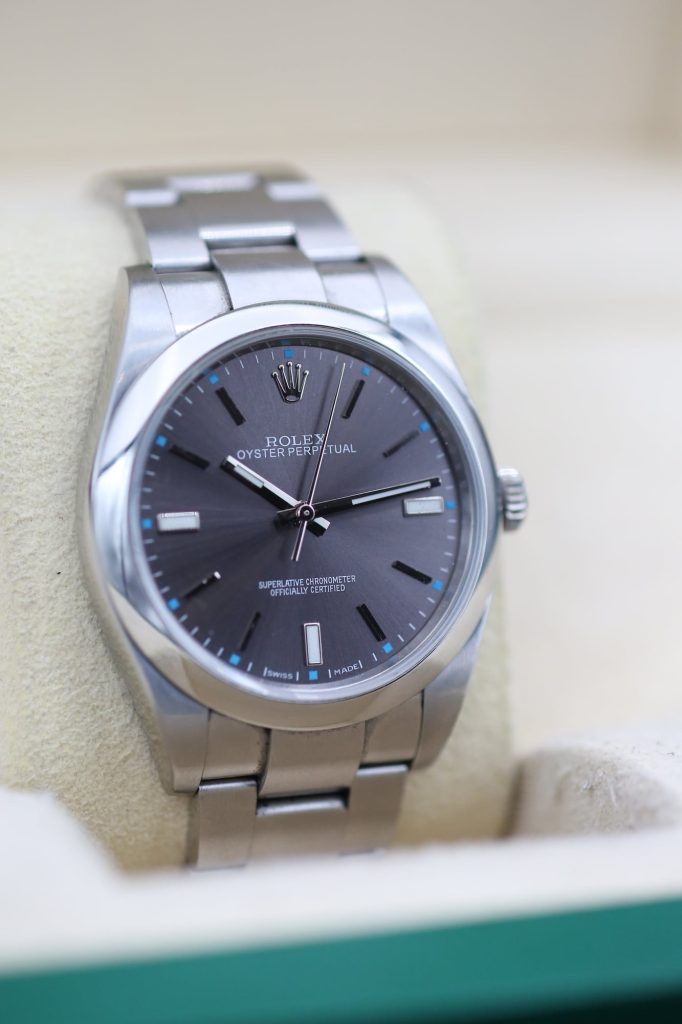 Rolex 114300 Rhodium OYSTER PERPETUAL  39mm 2018
