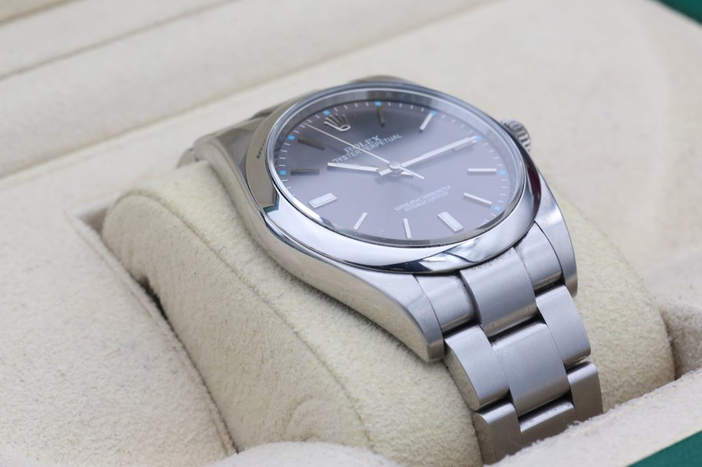 Rolex 114300 Rhodium OYSTER PERPETUAL  39mm 2018