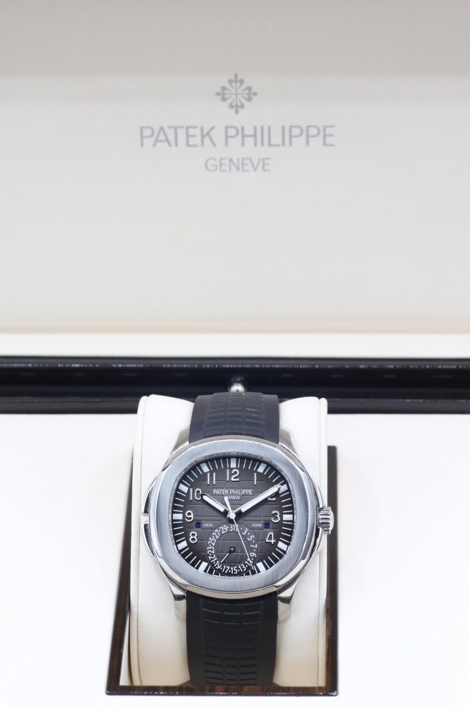 Patek Philippe 5164A-001 Black AQUANAUT 40mm 2015