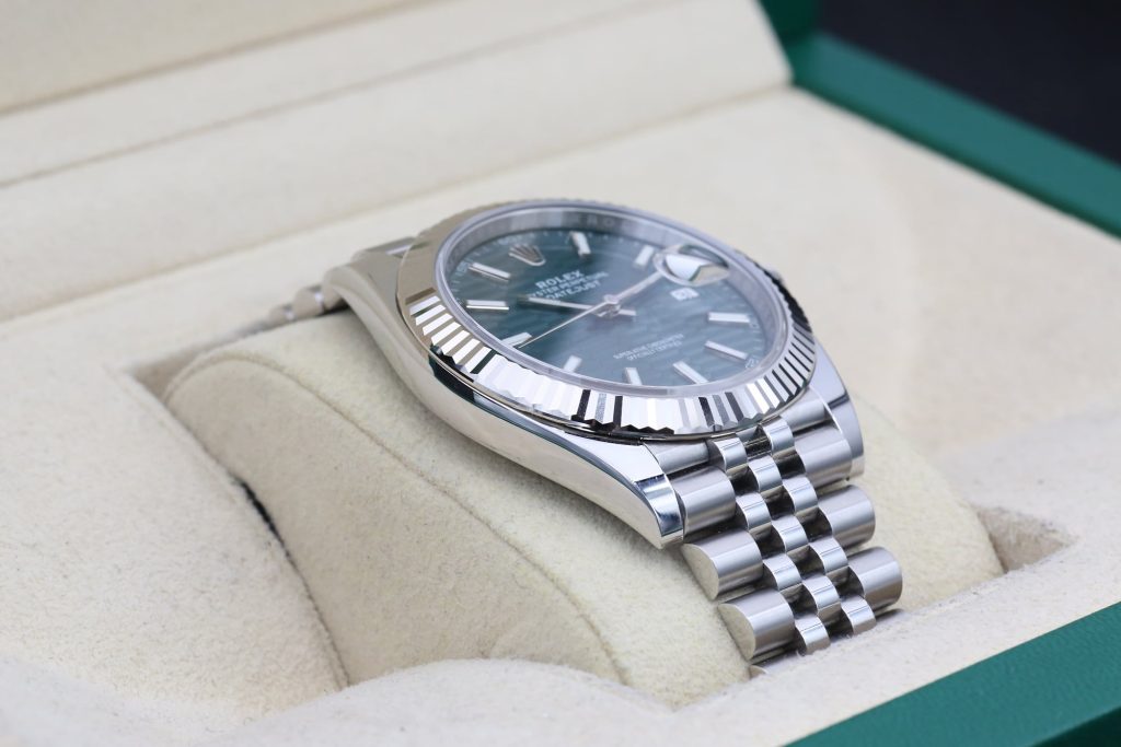 Rolex 126334 Green Motif DATEJUST  41mm 2023