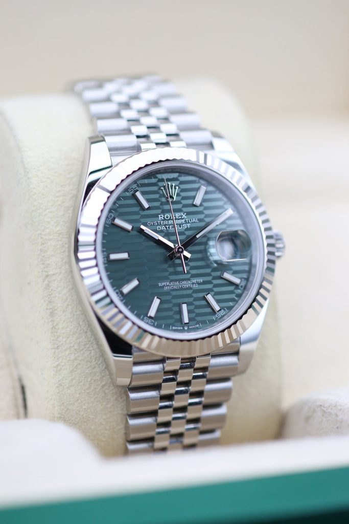 Rolex 126334 Green Motif DATEJUST  41mm 2023