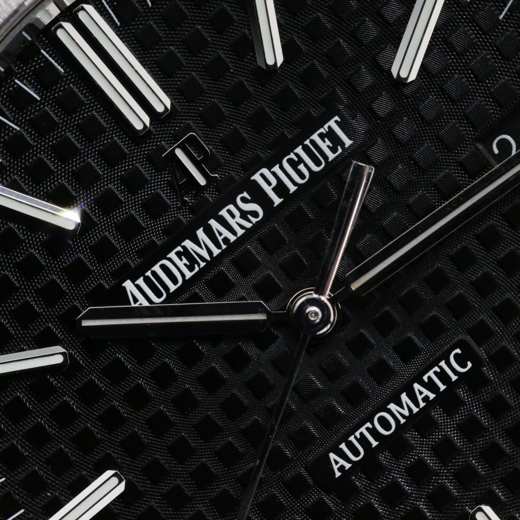 Audemars Piguet 15400ST.OO.1220ST.01 Black ROYAL OAK  41mm
