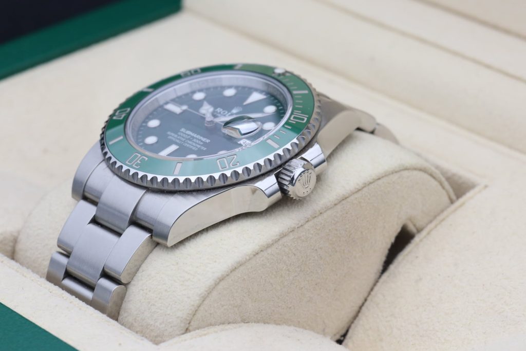 Rolex 116610LV Green SUBMARINER  40mm 2016 hulk