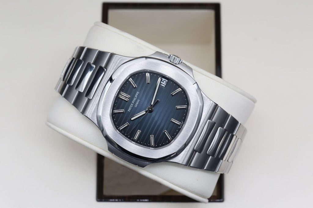 Patek Philippe 5711/1A-010 Blue NAULITUS 40mm 2013