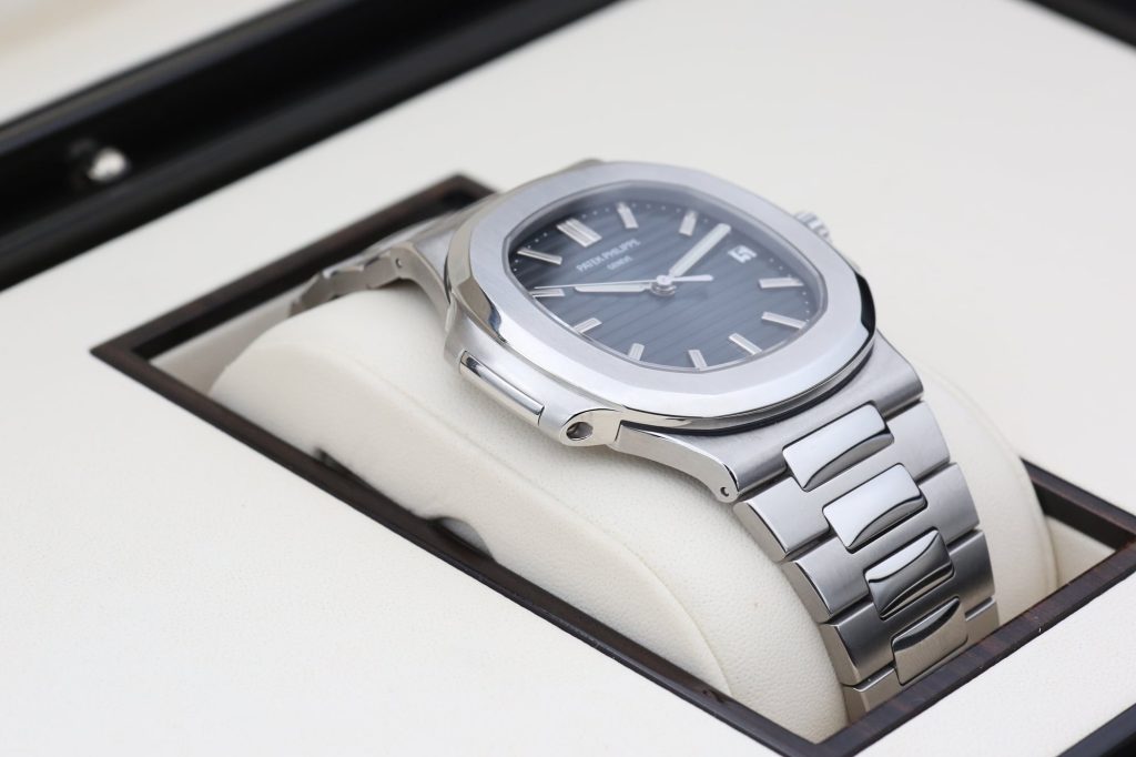 Patek Philippe 5711/1A-010 Blue NAULITUS 40mm 2013