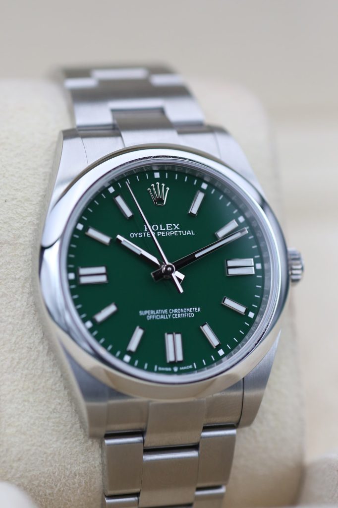 Rolex 124300 Green OYSTER PERPETUAL 41mm 2023