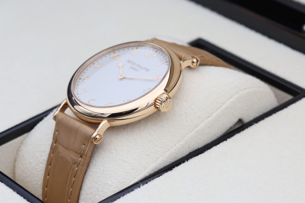 Patek Philippe 7200R-001 White CALATRAVA 34.6mm 2023