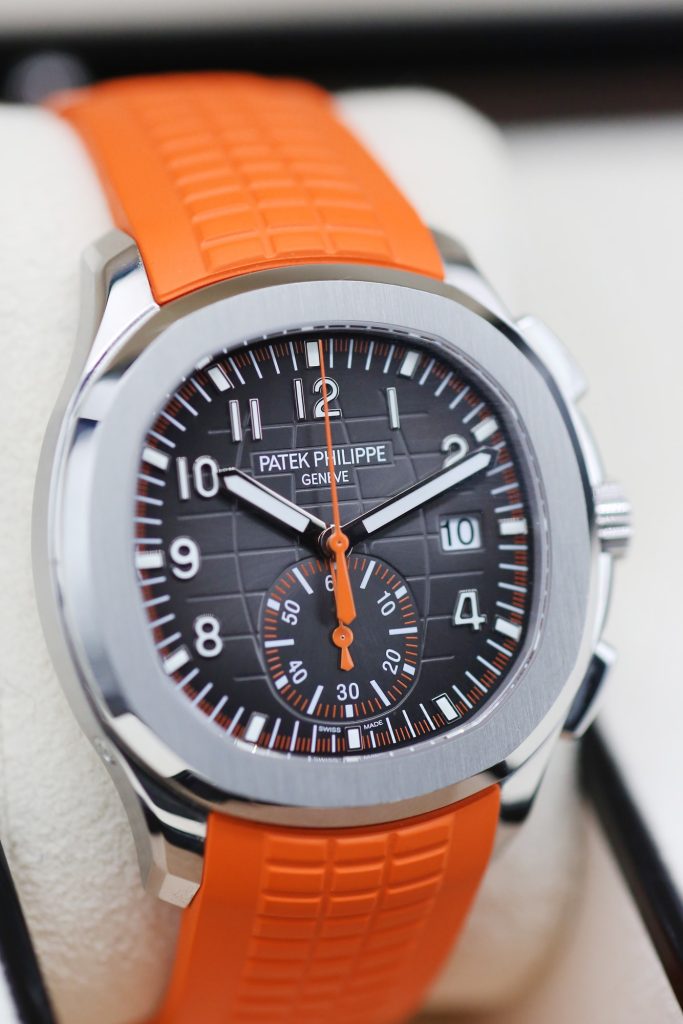 Patek Philippe 5968A-001 Grey AQUANAUT  42mm 2018