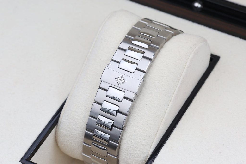 Patek Philippe 5980/1A-014 Black NAUTILUS  41mm 2012