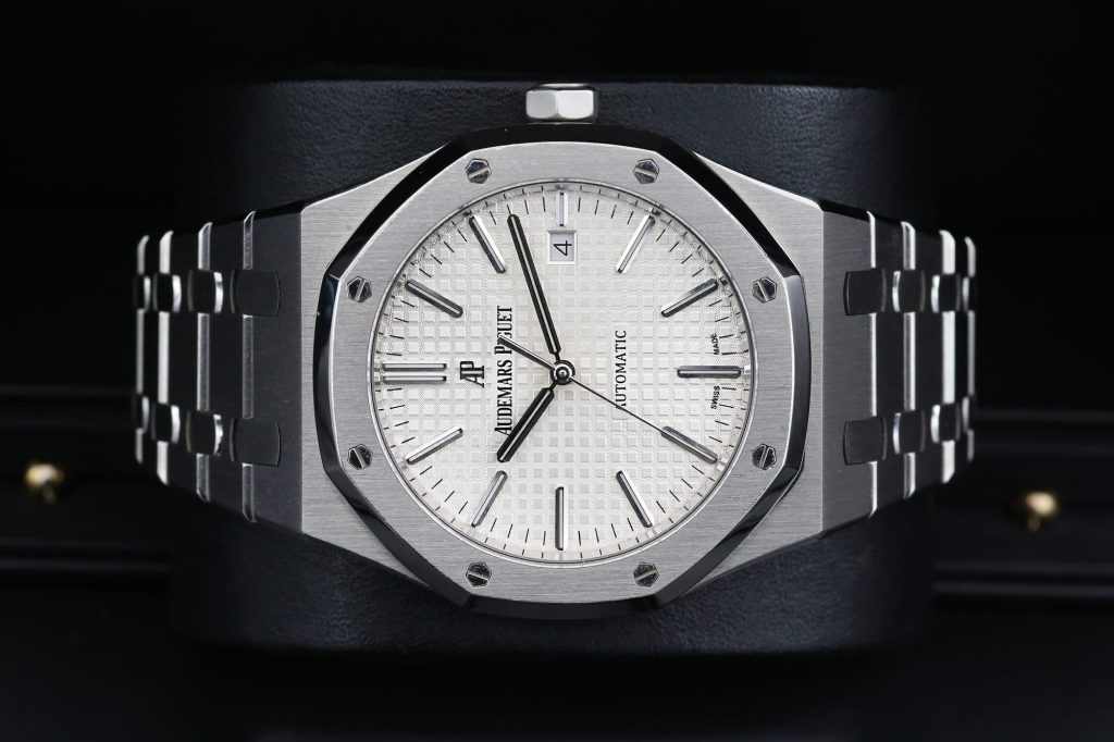 Audemars Piguet 15400ST.OO.1220ST.02 White ROYAL OAK 41mm 2016