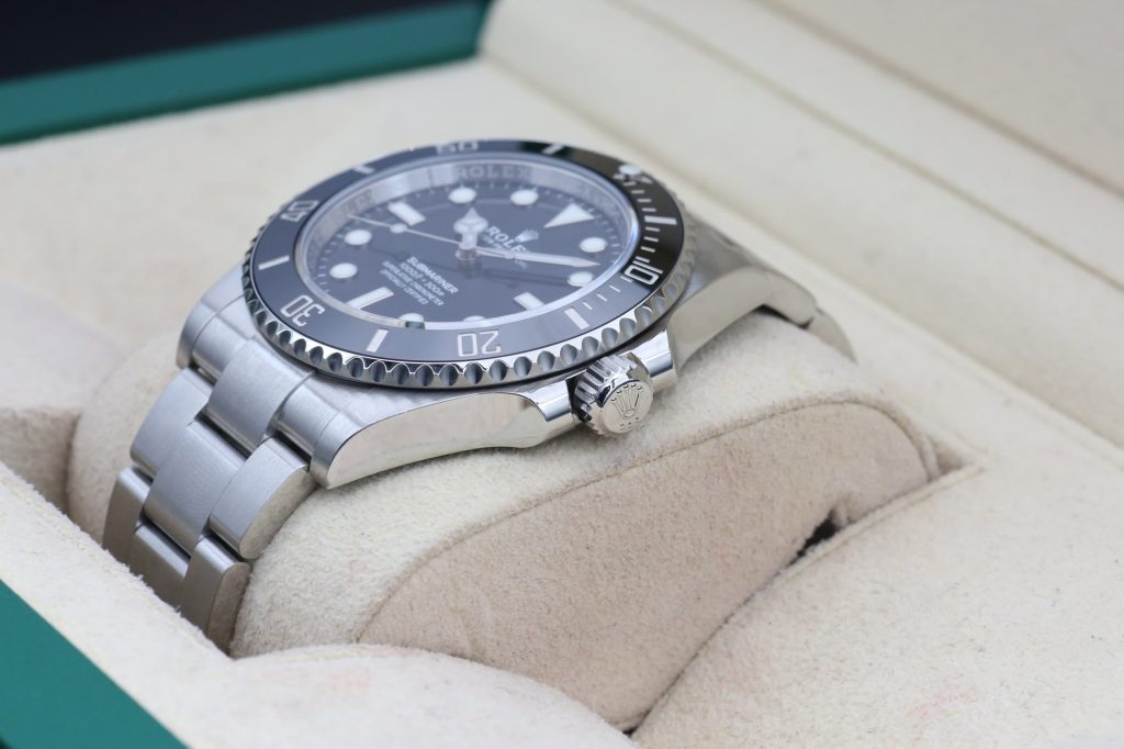 Rolex 124060 Black SUBMARINER NON DATE  41mm 2021