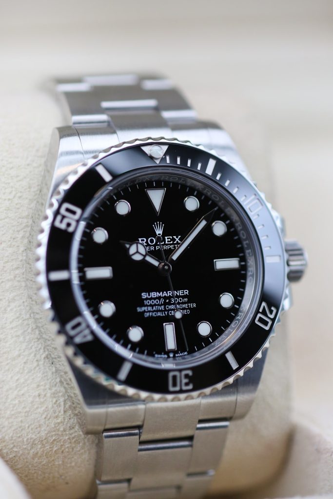 Rolex 124060 Black SUBMARINER NON DATE  41mm 2021