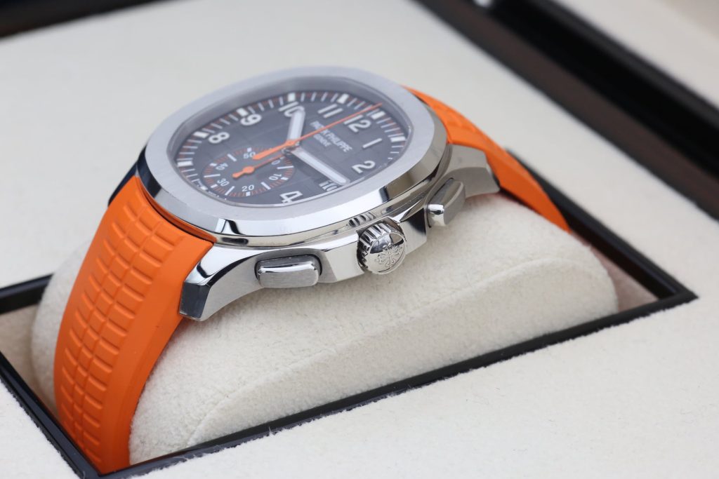 Patek Philippe 5968A-001 Grey AQUANAUT  42mm 2018