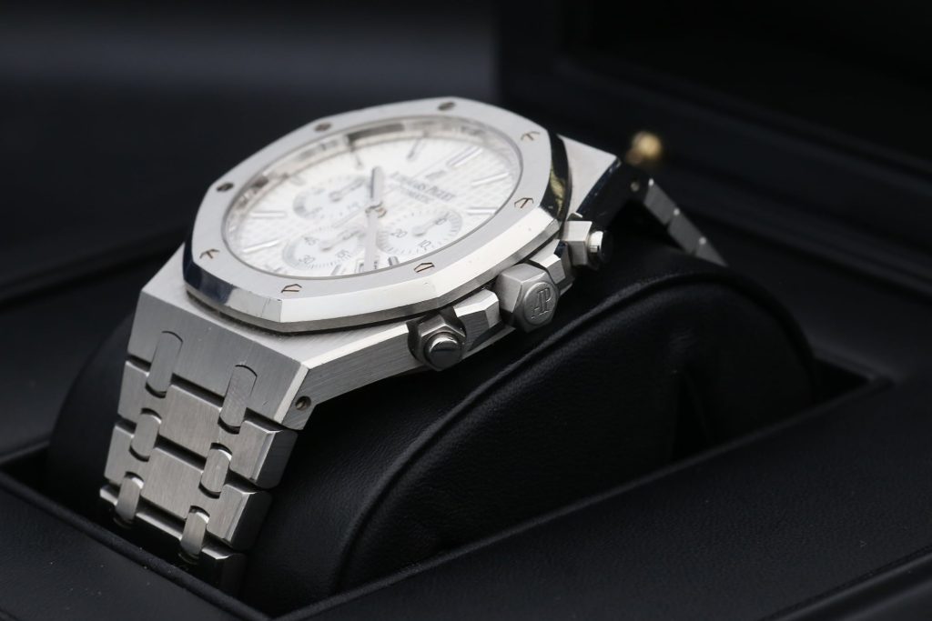Audemars Piguet 26320ST.00.1220.ST.02 White ROYAL OAK  41mm 2013