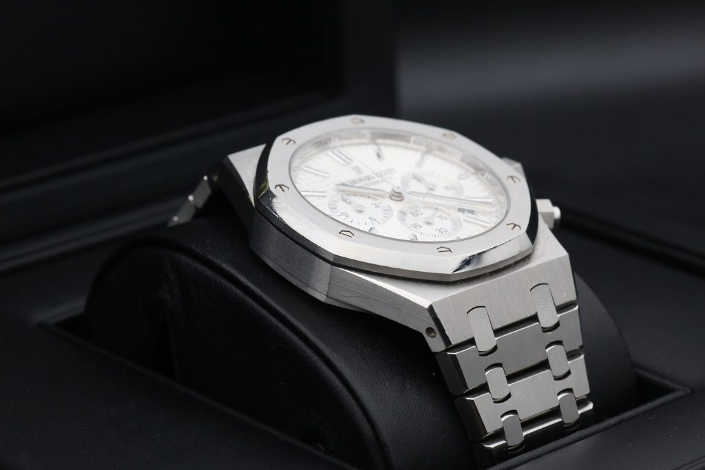 Audemars Piguet 26320ST.00.1220.ST.02 White ROYAL OAK  41mm 2013
