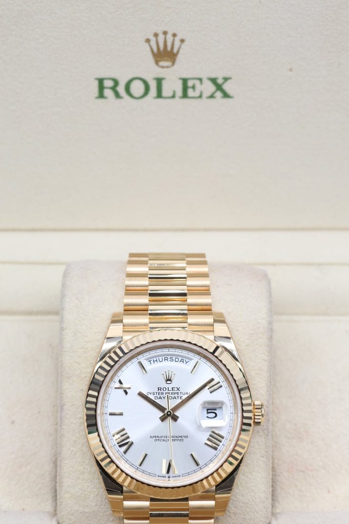 Rolex Day-Date Sundust Roman 228238 40mm 2023