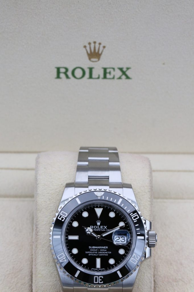 Rolex 116610LN Black SUBMARINER 40mm 2018 "full Stickers"