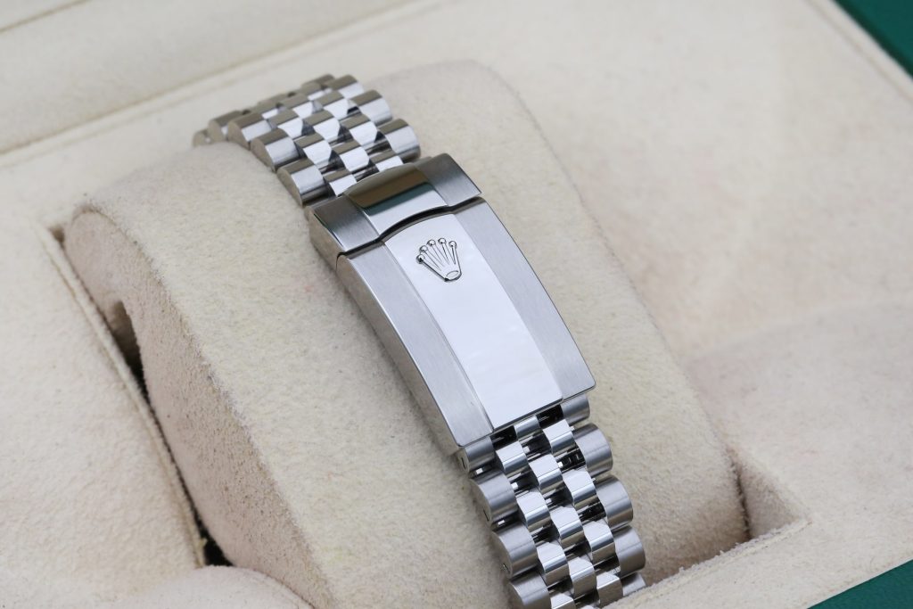 Rolex 126334 White Roman DATEJUST 41mm 2024