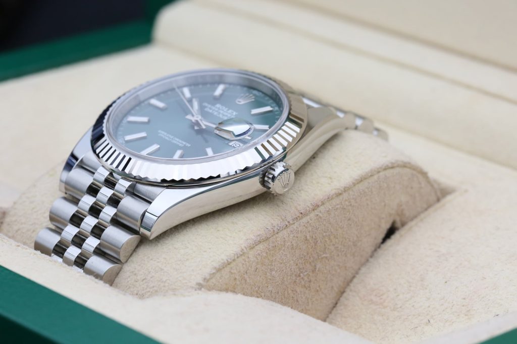 Rolex 126334 Green DATEJUST  41mm 2024