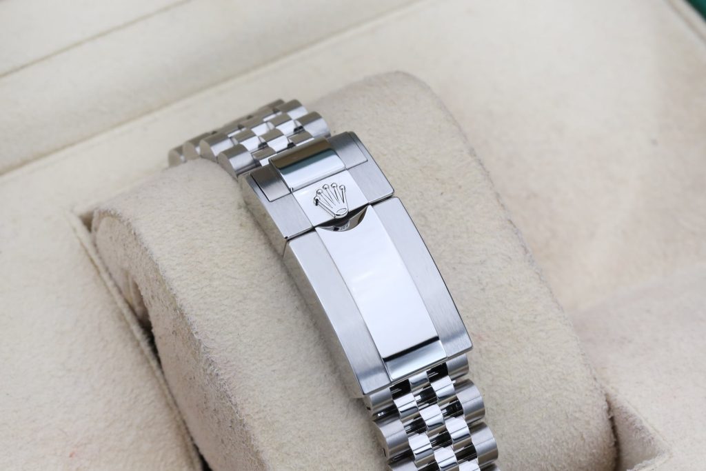 Rolex 126710BLNR Black GMT-MASTER II 40mm 2024