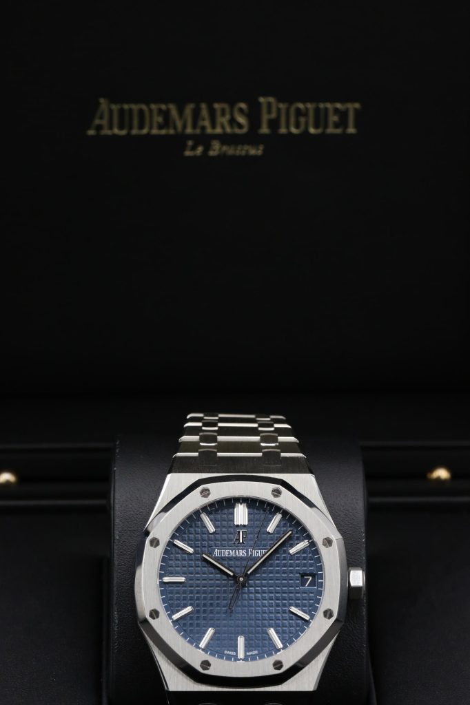 Audemars Piguet 15500ST Blue ROYAL OAK  41mm 2020