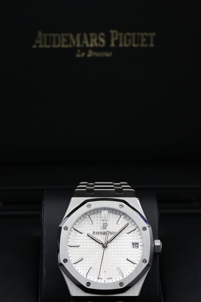 Audemars Piguet 15500ST White ROYAL OAK  41mm 2023