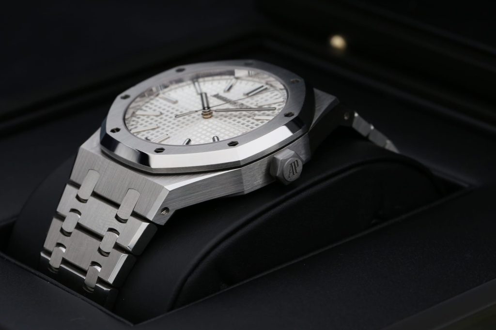 Audemars Piguet 15510ST.OO.1320ST.03 White ROYAL OAK 41mm 2023