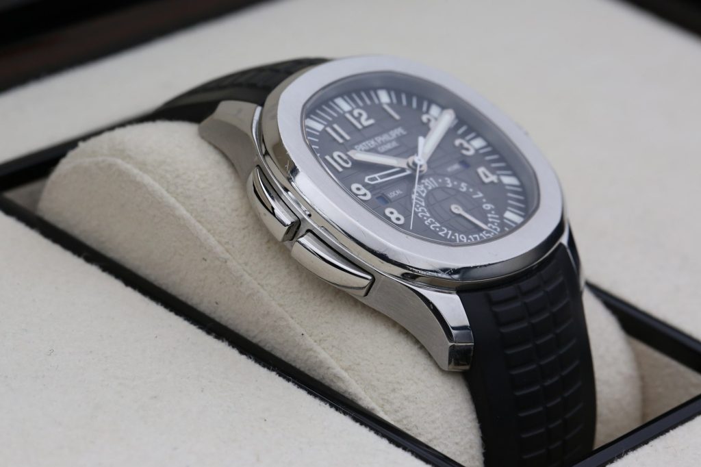 Patek Philippe 5164A-001 Black AQUANAUT 40.84mm 2013