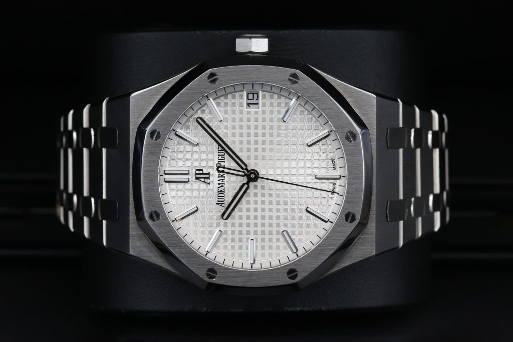 Audemars Piguet 15500ST White ROYAL OAK  41mm 2023