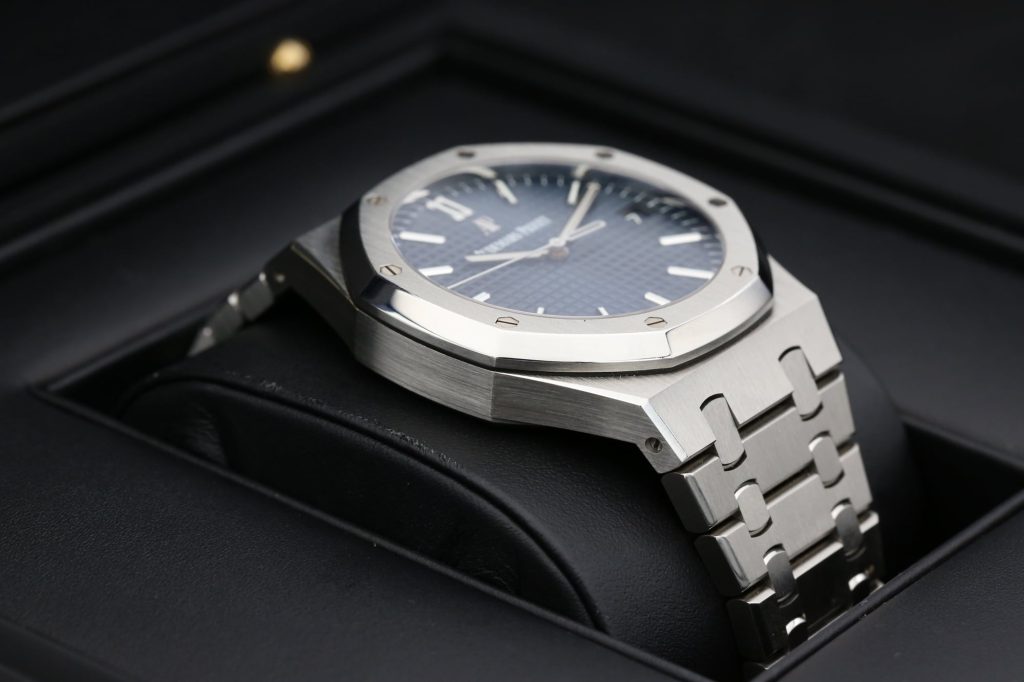 Audemars Piguet 15500ST Blue ROYAL OAK  41mm 2020