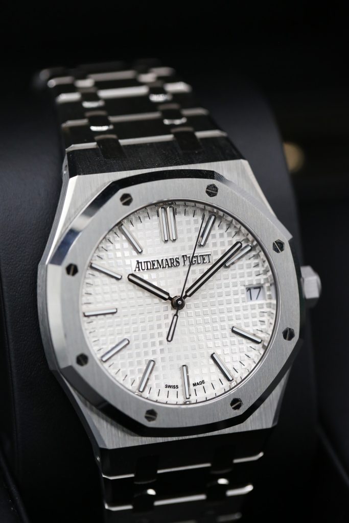 Audemars Piguet 15510ST.OO.1320ST.03 White ROYAL OAK 41mm 2023