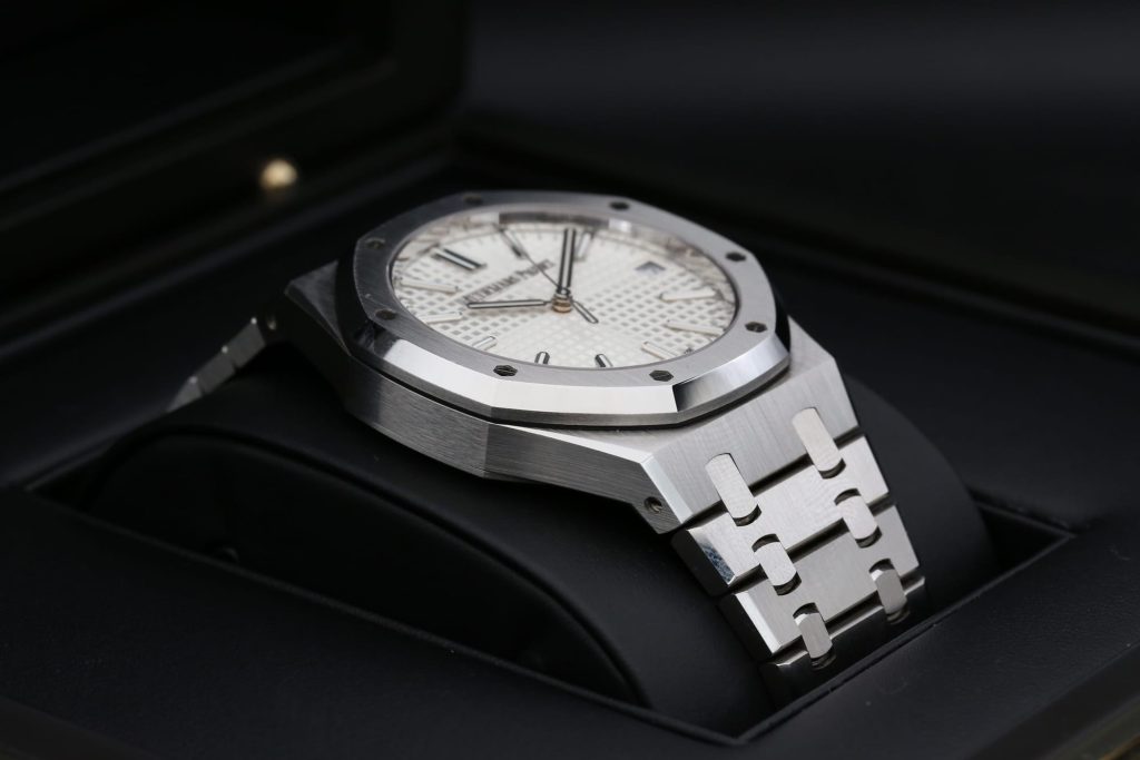 Audemars Piguet 15510ST.OO.1320ST.03 White ROYAL OAK 41mm 2023