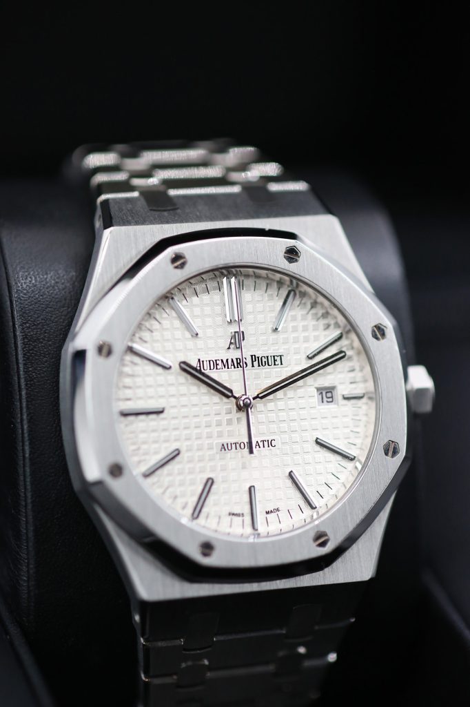Audemars Piguet 15500ST White ROYAL OAK  41mm 2023