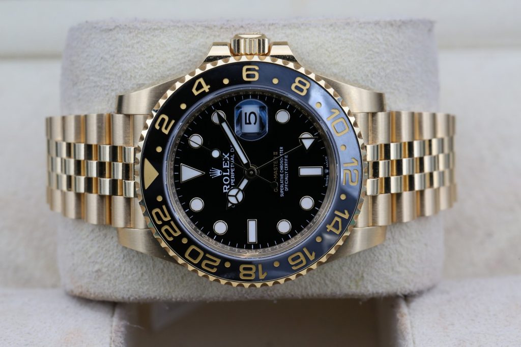 Rolex GMT-Master II Black 126718GRNR 40mm 2023