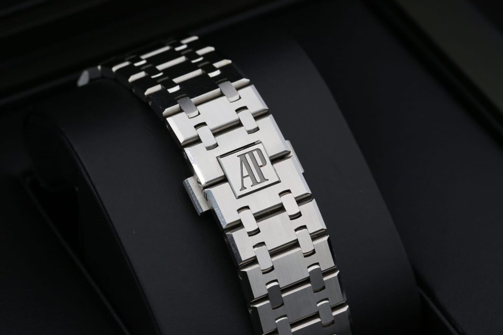 Audemars Piguet 15510ST.OO.1320ST.03 White ROYAL OAK 41mm 2023