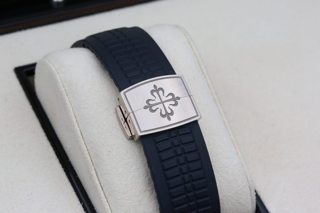Patek Philippe 5168G-001 Blue AQUANAUT 42mm 2019