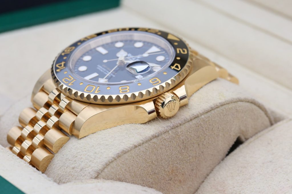 Rolex GMT-Master II Black 126718GRNR 40mm 2023