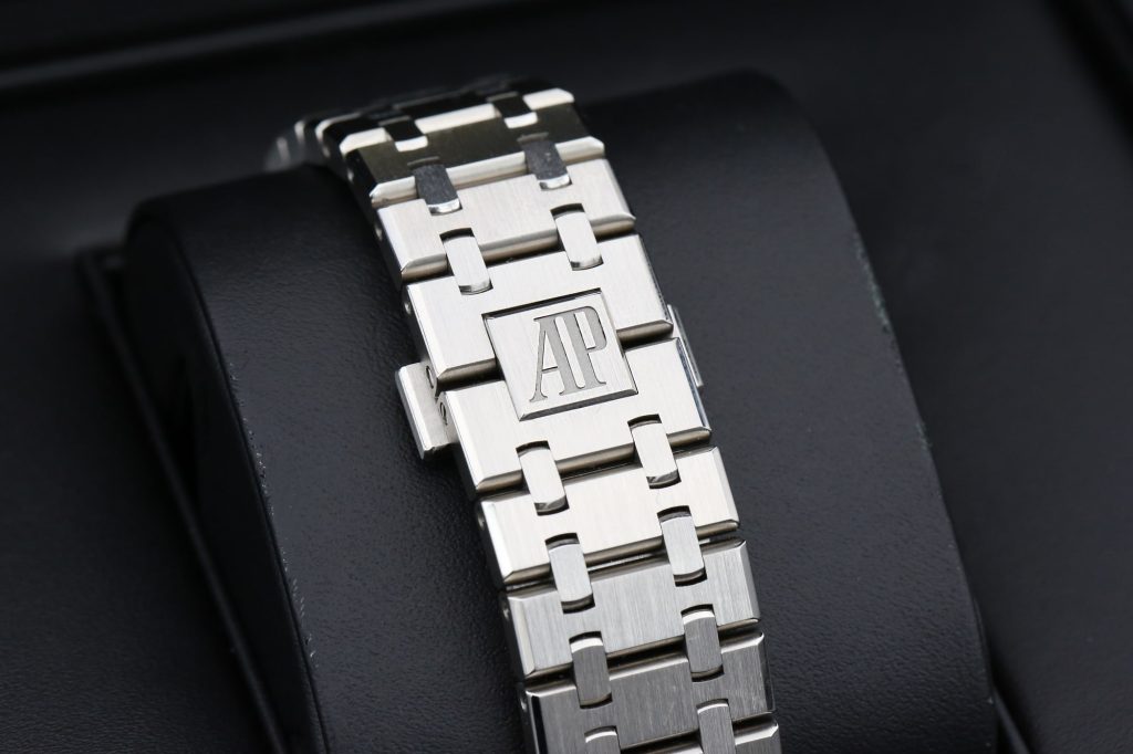Audemars Piguet 15500ST Blue ROYAL OAK  41mm 2020