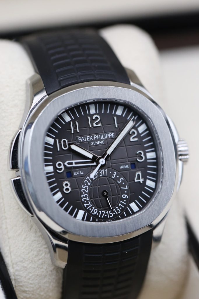 Patek Philippe 5164A-001 Black AQUANAUT 40.84mm 2013