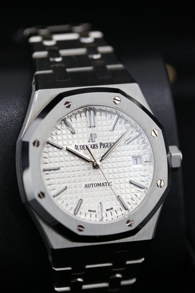 Audemars Piguet 15450ST.00.1256ST.01 White ROYAL OAK  37mm 2017