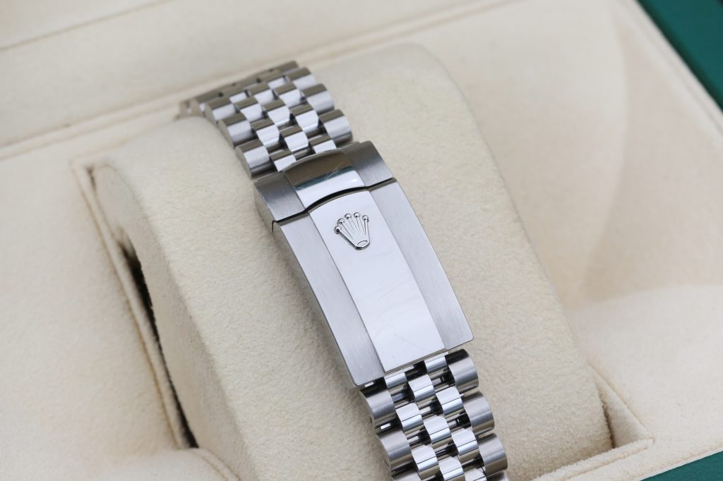 Rolex 126334 White DATEJUST 41mm 2021