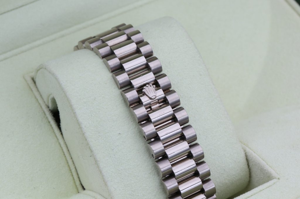 Rolex 118239 Silver DAYDATE  36mm 2005