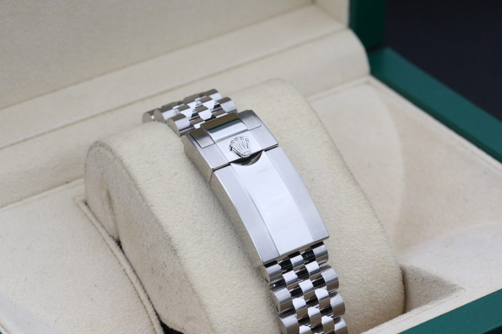 Rolex 126710GRNR Black GMT MASTER II 40mm 2024