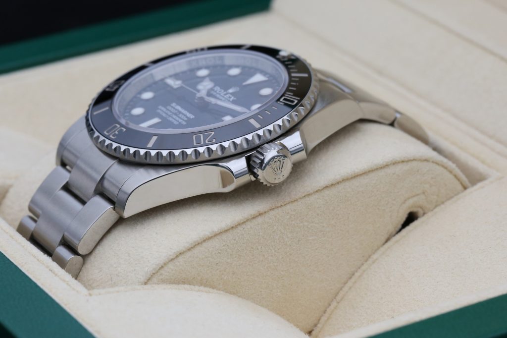 Rolex 124060 Black SUBMARINER  41mm 2020