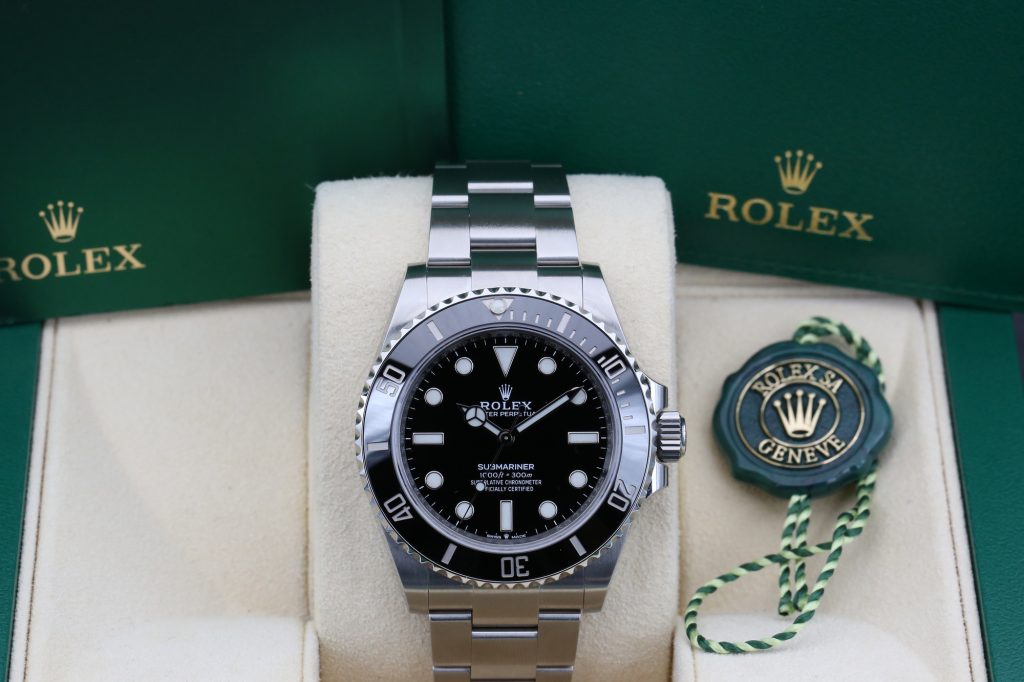 Rolex 124060 Black SUBMARINER  41mm 2020