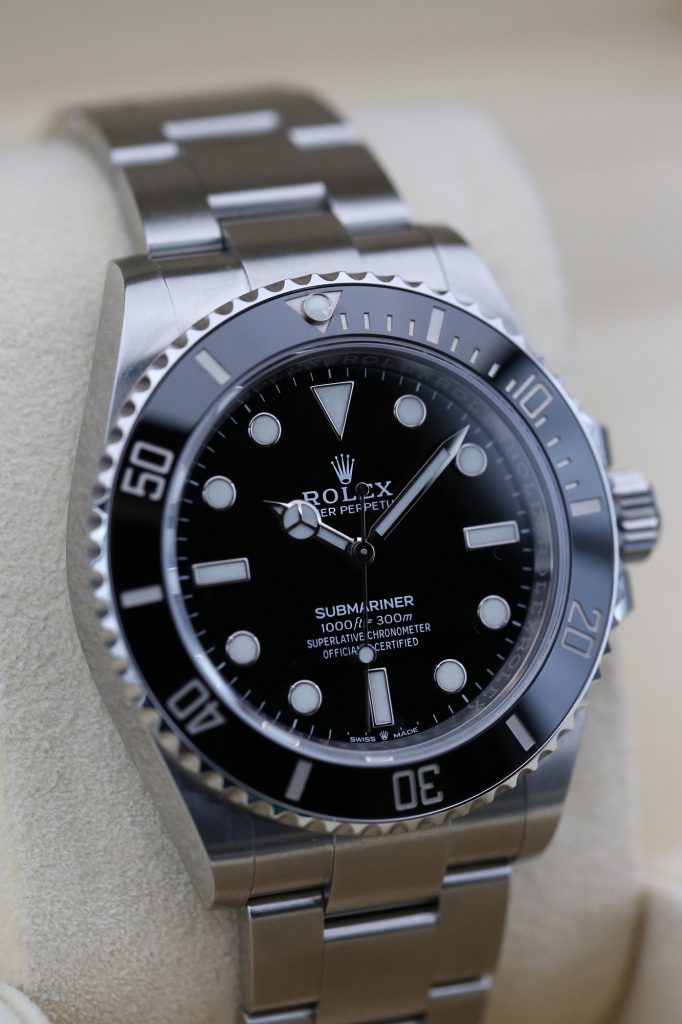 Rolex 124060 Black SUBMARINER  41mm 2020