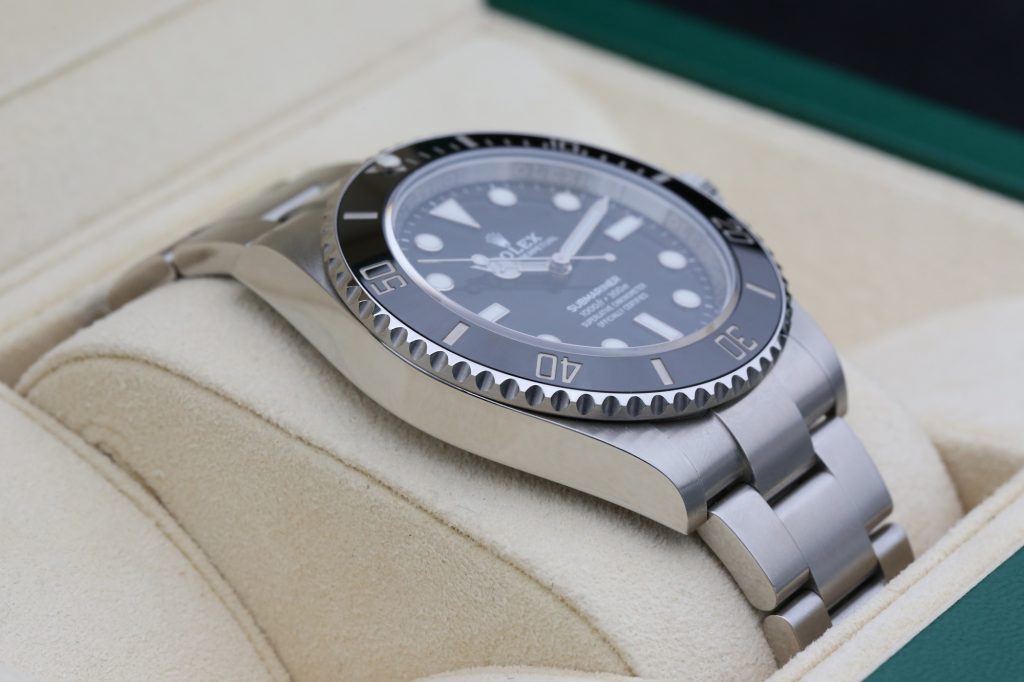 Rolex 124060 Black SUBMARINER  41mm 2020