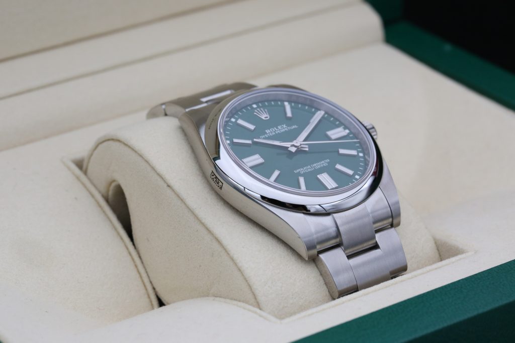 Rolex 124300 Green OYSTER PERPETUAL 41mm 2021