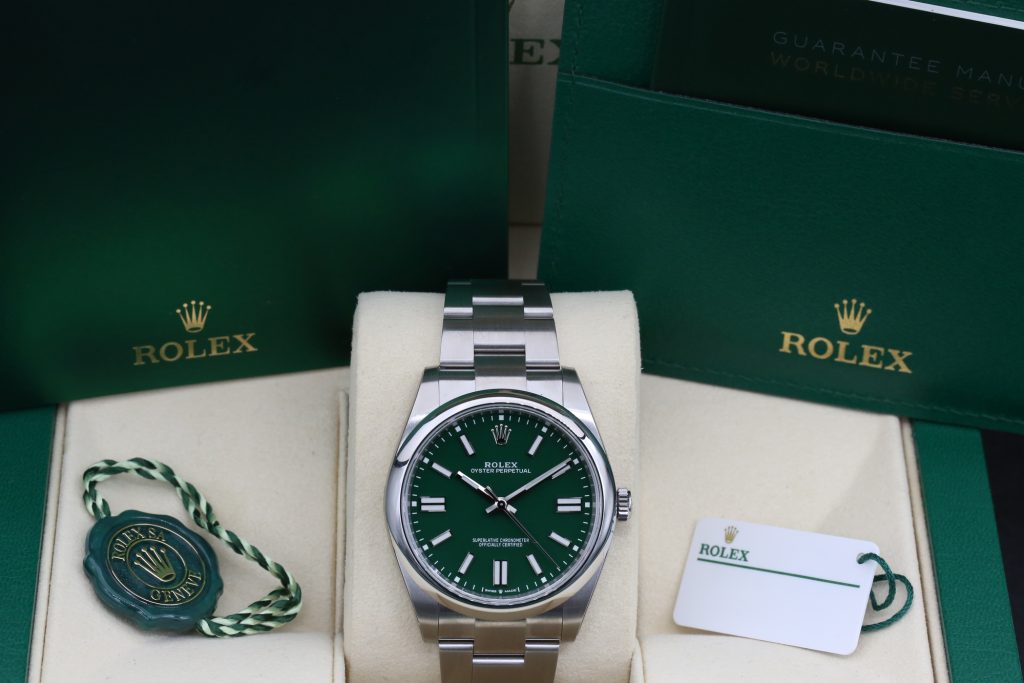 Rolex 124300 Green OYSTER PERPETUAL 41mm 2021